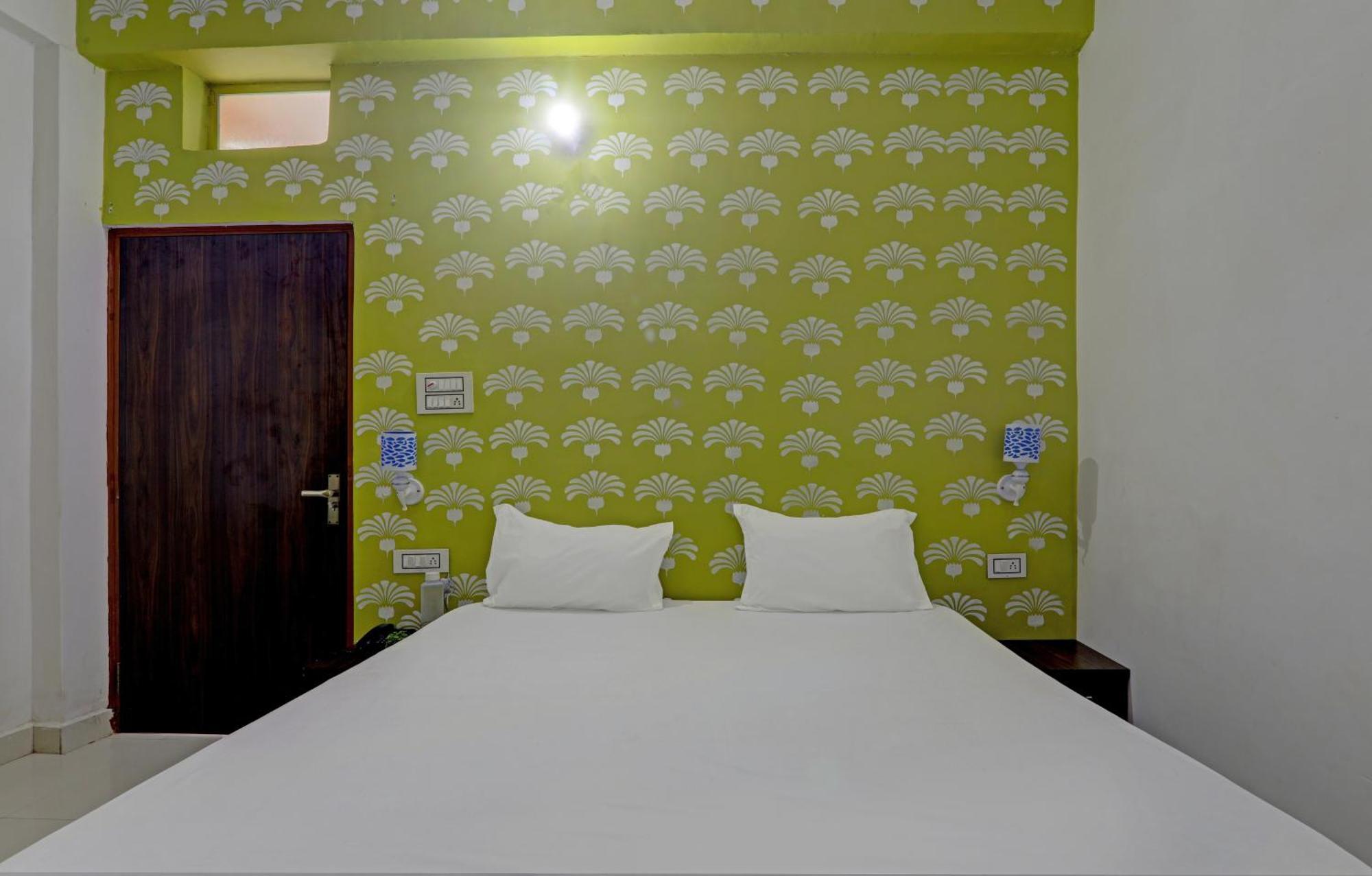 Hotel O Surya Inn Pura Raghunāth 外观 照片