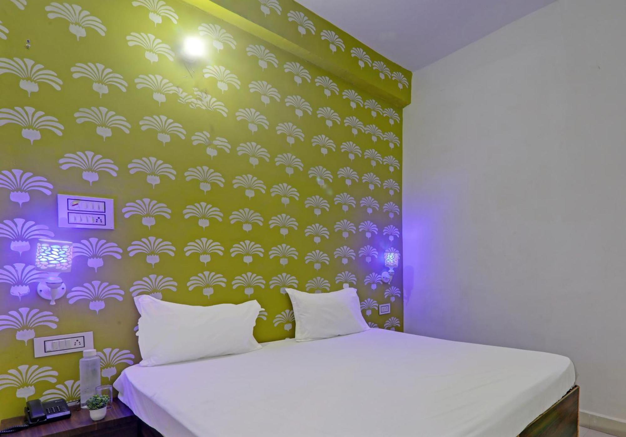 Hotel O Surya Inn Pura Raghunāth 外观 照片